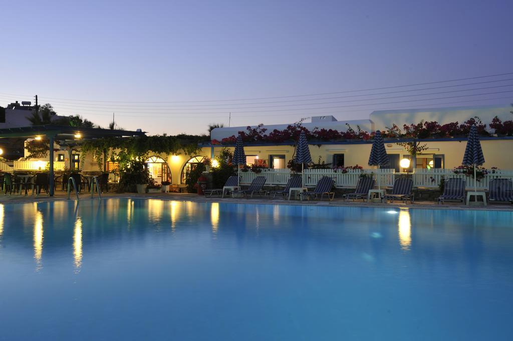 Manis Inn Naoussa Exterior foto
